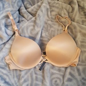 Victoria secret bombshell bra. (Super push up)